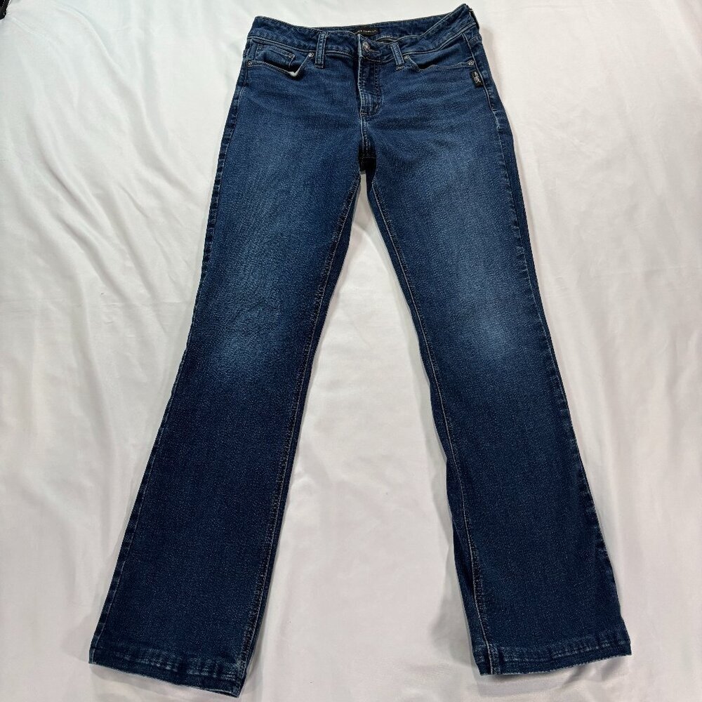 Silver Suki boot cut jeans size 30                    Lot O